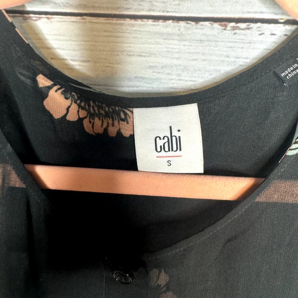 CAbi #5206 La Di Da Blouse Floral Top Bell Sleeve Flare Small - Picture 3 of 4
